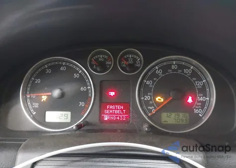 2001 Volkswagen Passat Glx z USA, uszkodzony, nr VIN WVWTH63BX1P133962